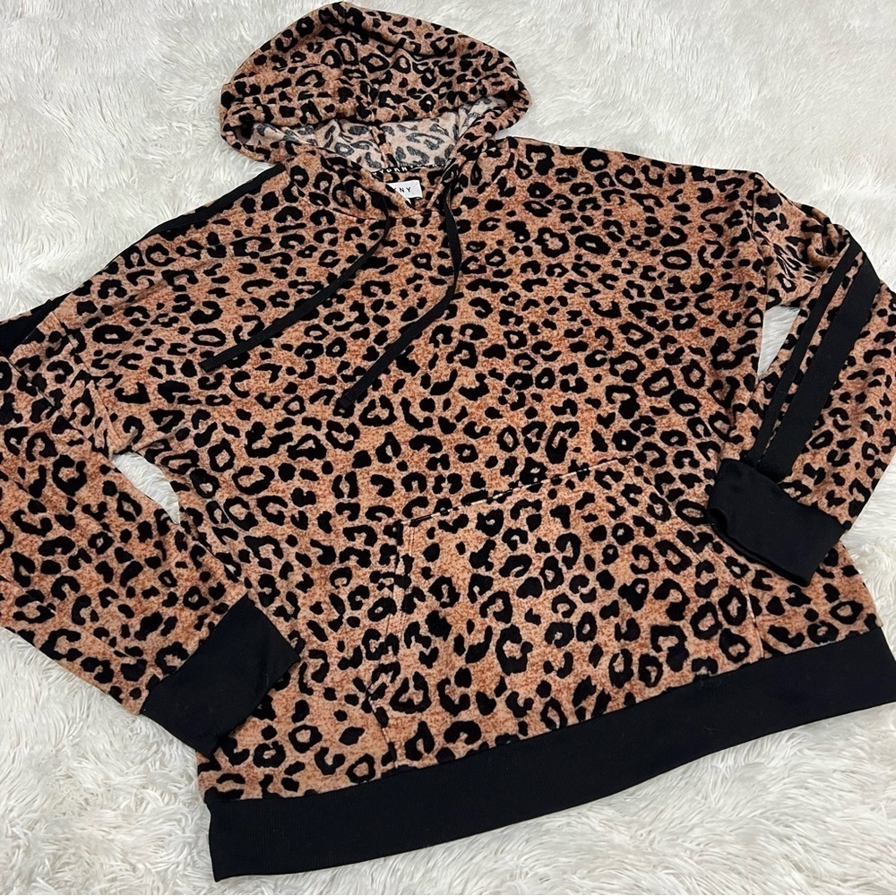 DKNY Leopard SUPER SOFT fleece hooded pullover size large